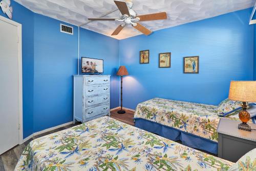 Family friendly condo nestled between the Gulf of Mexico and the Intercoastal Waterway BYTC216 - image 8