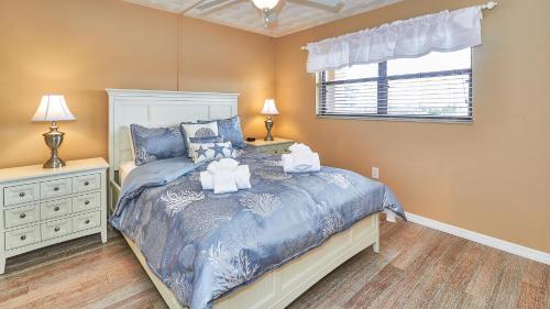 Family friendly condo nestled between the Gulf of Mexico and the Intercoastal Waterway BYTC603 - image 8
