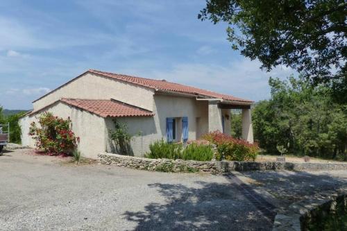 Villa en campagne dans un domaine privé proche des lacs gîte à louer Tavernes