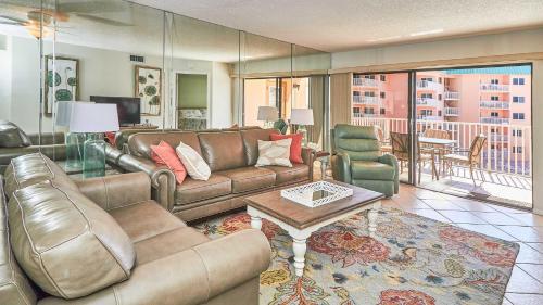 Stunning Views of the Gulf of Mexico and three bedrooms to share BP302 - main image