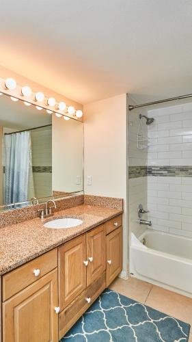 Stunning Views of the Gulf of Mexico and three bedrooms to share BP302 - image 9