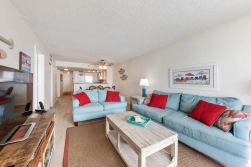 The beach is calling and I must go to this absolutely fabulous condo SDC1503 - image 3