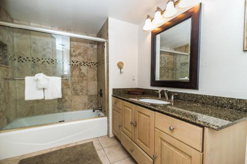 Stunning Views of the Gulf of Mexico and three bedrooms to share BP410 - image 2