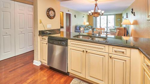 The perfect vacation condo with style flair beauty and a beach DR203 - image 5