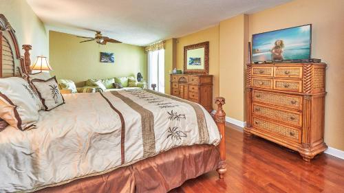 The perfect vacation condo with style flair beauty and a beach DR203 - image 8