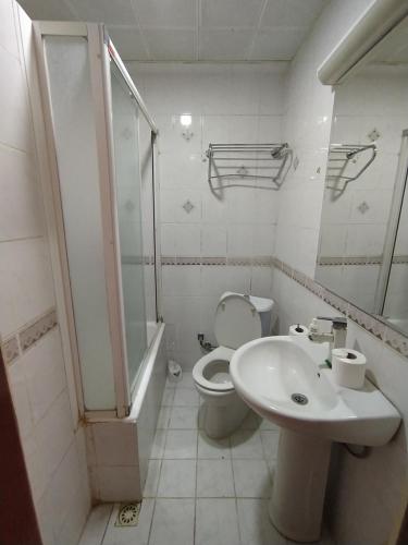 حمام, فندق تورفان (Turvan Hotel) in سيركجي