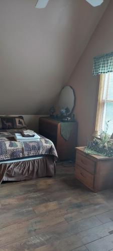The Old Tioga Inn Bed and Breakfast photo 4