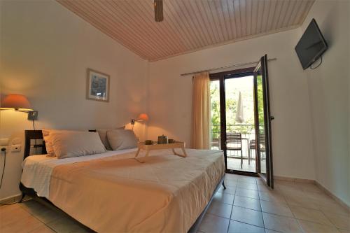 Bella Vista Hotel Studios & Apartments - image 5