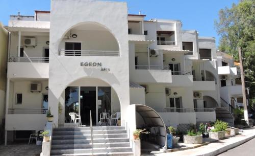 Egeon Rooms and Studios 2