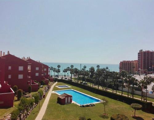  Lujoso Atico con vistas al mar frontales y a 3 minutos a pie de la playa en Benalmádena Costa in Arroyo de la Miel