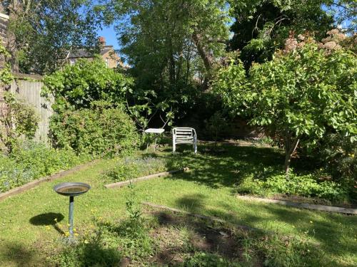 STUNNING GROUND FLOOR GARDEN APARTMENT - Entire Apartment, Centrally Located, With Free Off Road Par