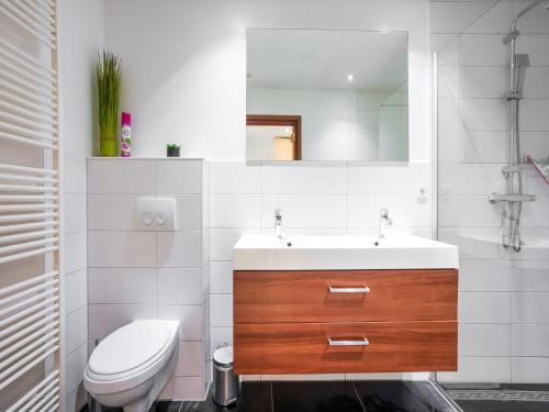 Secluded Holiday Home in Ulestraten with Garden - image 12