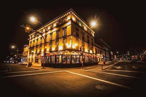 Swans Brewery, Pub & Hotel in Victoria, Canada