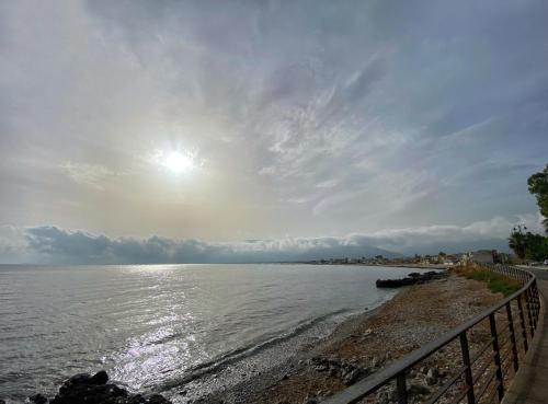 Hikkara Home Airport, sea and beach