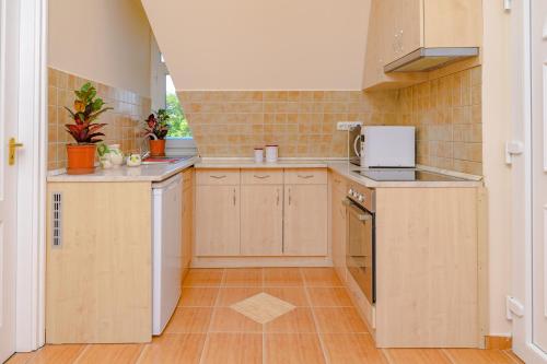 Apartment with Balcony image 4