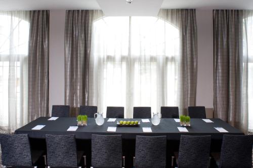 Marseilles Beachfront Hotel - image 7