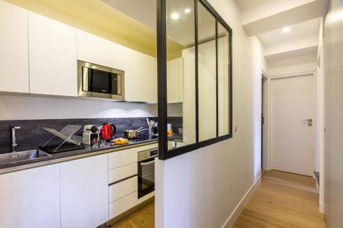 JJ8 - MAGNIFIQUE 3PIECES, ENTIEREMENT RENOVE, CLIM, VIEUX-NICE, Nizza (Foto 5)