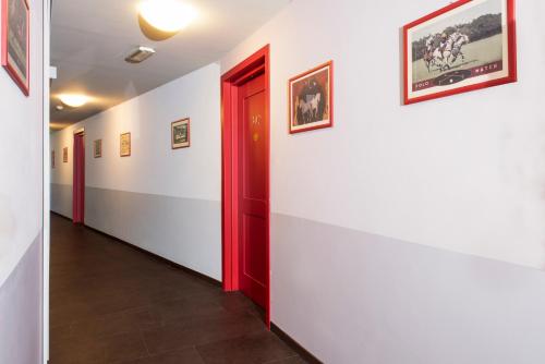 306779366 Hotel Osteria della Pista dal 1875