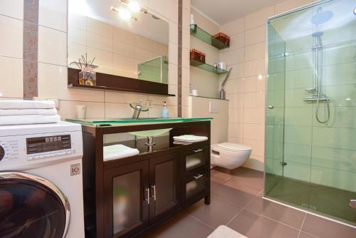 Apartment image 3
