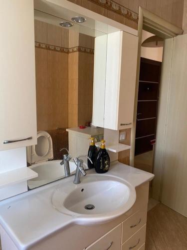 Qerret Apartment