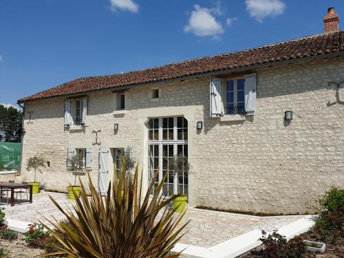 B&B Verneuil-le-Château - La Tour du Raygnier - Bed and Breakfast Verneuil-le-Château