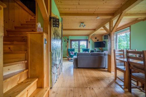 100 m2 Apartment - Nabucco with 270 degree Mountain View, 65 Oled TV, Netflix, PS5 Console, Zakopane (photo 3)