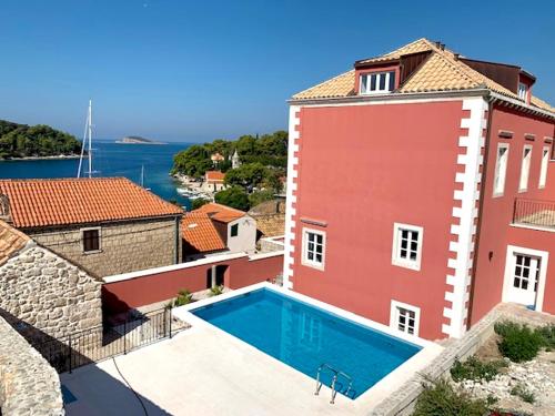 Apartment with pool and priv. terrace