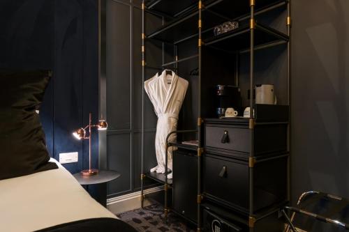 Velvet Hotel - image 5