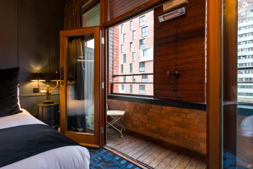 Velvet Hotel - image 6