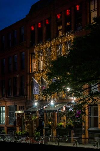 Velvet Hotel - image 13