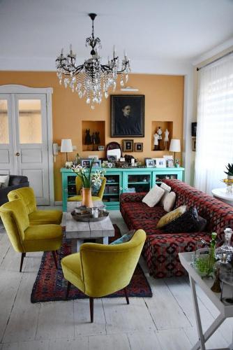 Vintage Luxurious house in ซอมบอร์