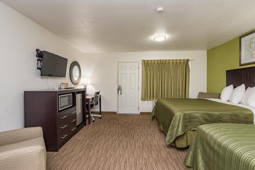 Sundowner Motel Sequim - image 9