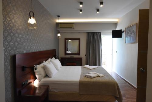 Viaros Hotel Apartments - image 4