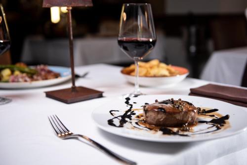 306858593 Hotel Osteria della Pista dal 1875