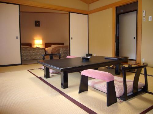 Tsuta Onsen Ryokan