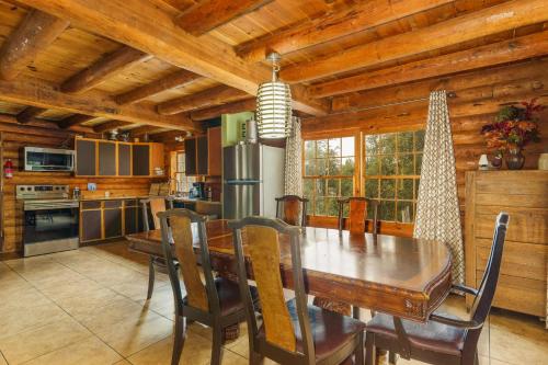 Mountain Trail Lodge Vacation Rental