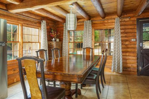 Mountain Trail Lodge Vacation Rental