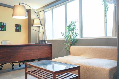 One-Bedroom Apartment image 10