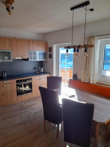 2 bedrooms, 2 beds