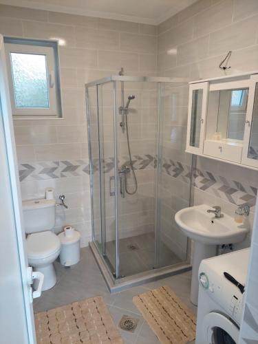 Sara Apartments Plav in ปลาฟ