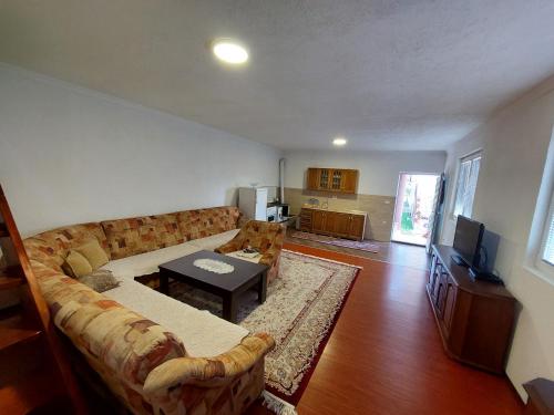 Sara Apartments Plav in ปลาฟ