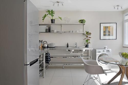 Molo Self Catering Studio Apartment - CBD Cape Town
