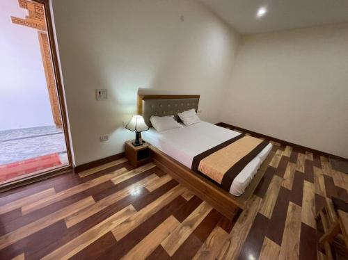 Deluxe Double Room image 4