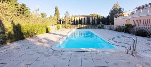 Cosy studio BALCON TENNIS SWIMINNG POOL - Apartment - Cavaillon