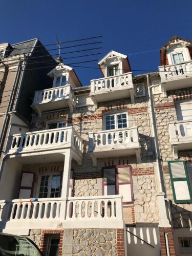 Appartement 'Helios, Villa Mon Etoile' - 2 chambres, terrasse, Le Touquet, a 300m centre-ville et pl