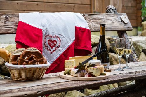Ēdiens un dzērieni, Chalet Hohneck 4 étoiles, vieux bois et pierre, SPA, sauna, borne de recharge (Chalet Hohneck 4 etoiles, vieux bois et pierre, SPA, sauna, borne de recharge) in Stosvīra