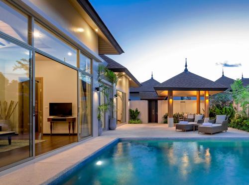 Splash Beach Resort Phuket, Family-Friendly Beachfront Resort