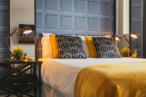 Luxury 9 Broad street Apartments, Beautiful City View, Public parking,