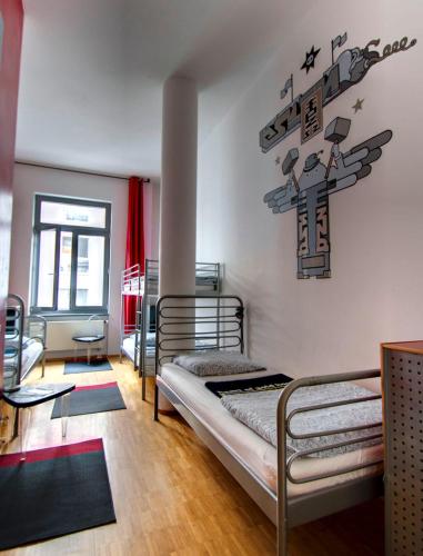 Heart of Gold Hostel Berlin Room Type - Bed in 4-Bed Room