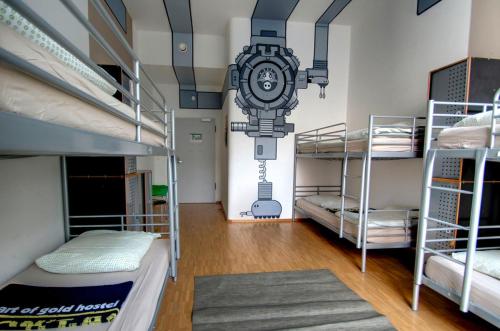 Heart of Gold Hostel Berlin Room Type - Bed in 8-Bed Mixed Dormitory Room
